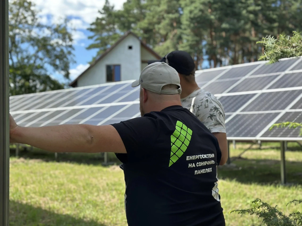 Сонячні батареї для квартири: що реально працює у 2026